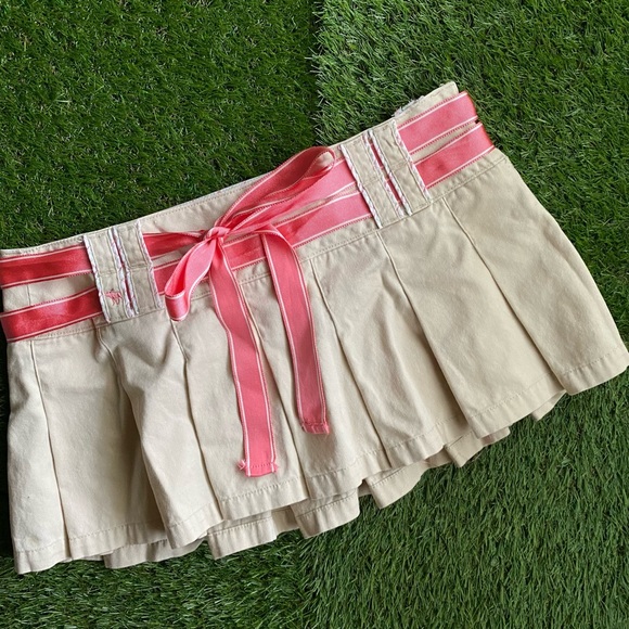 Abercrombie & Fitch Dresses & Skirts - Y2K Vintage Abercrombie & Fitch pleated skirt